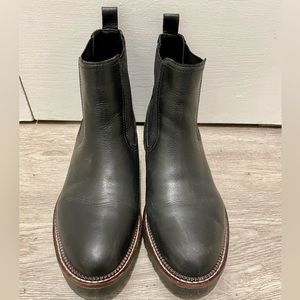 Caslon Miller Water Resistant Chelsea Boot US size 8.5